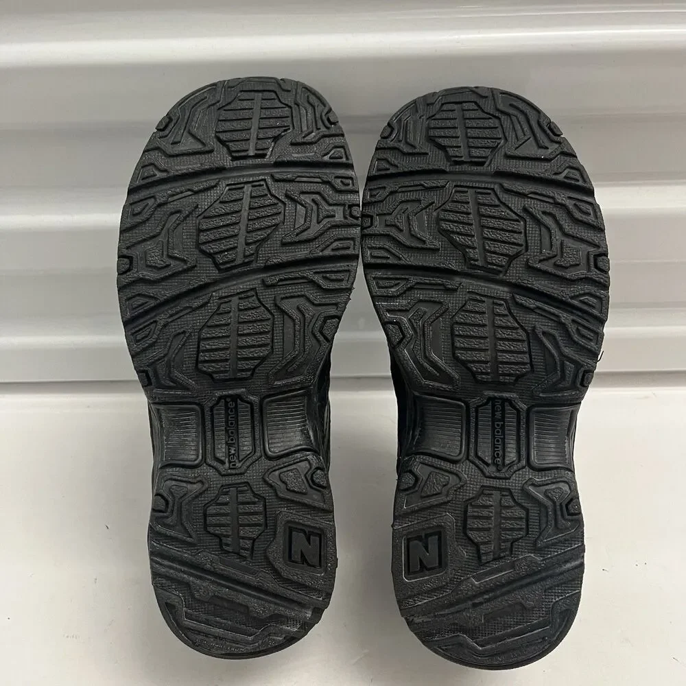 New Balance 621 Big Kid Black Leather Training Uniform Hook Loop Shoes SZ 2.5 M